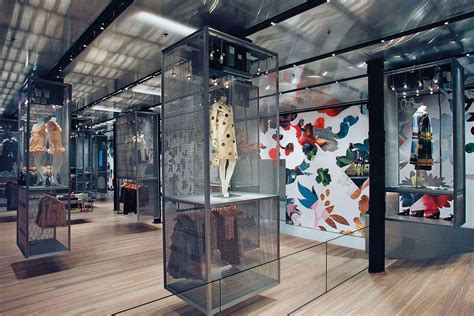 inaugurazione mostra prada new york|Prada Epicenter, New York .